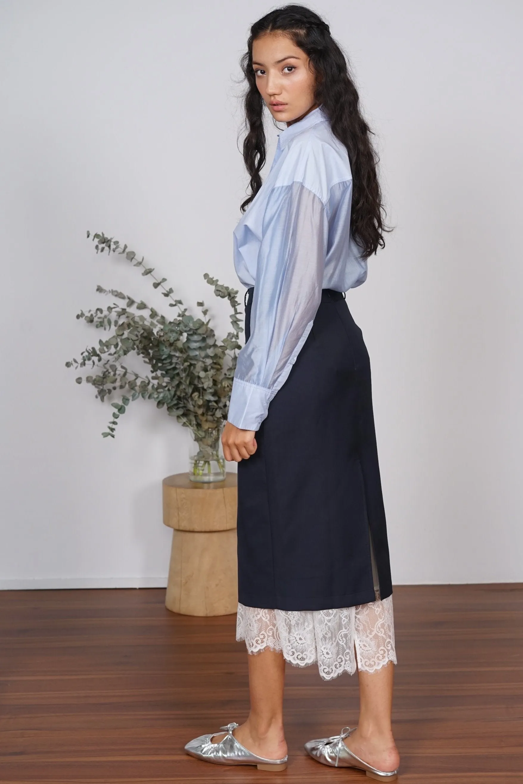 Dreamy Lace Skirt in Navy