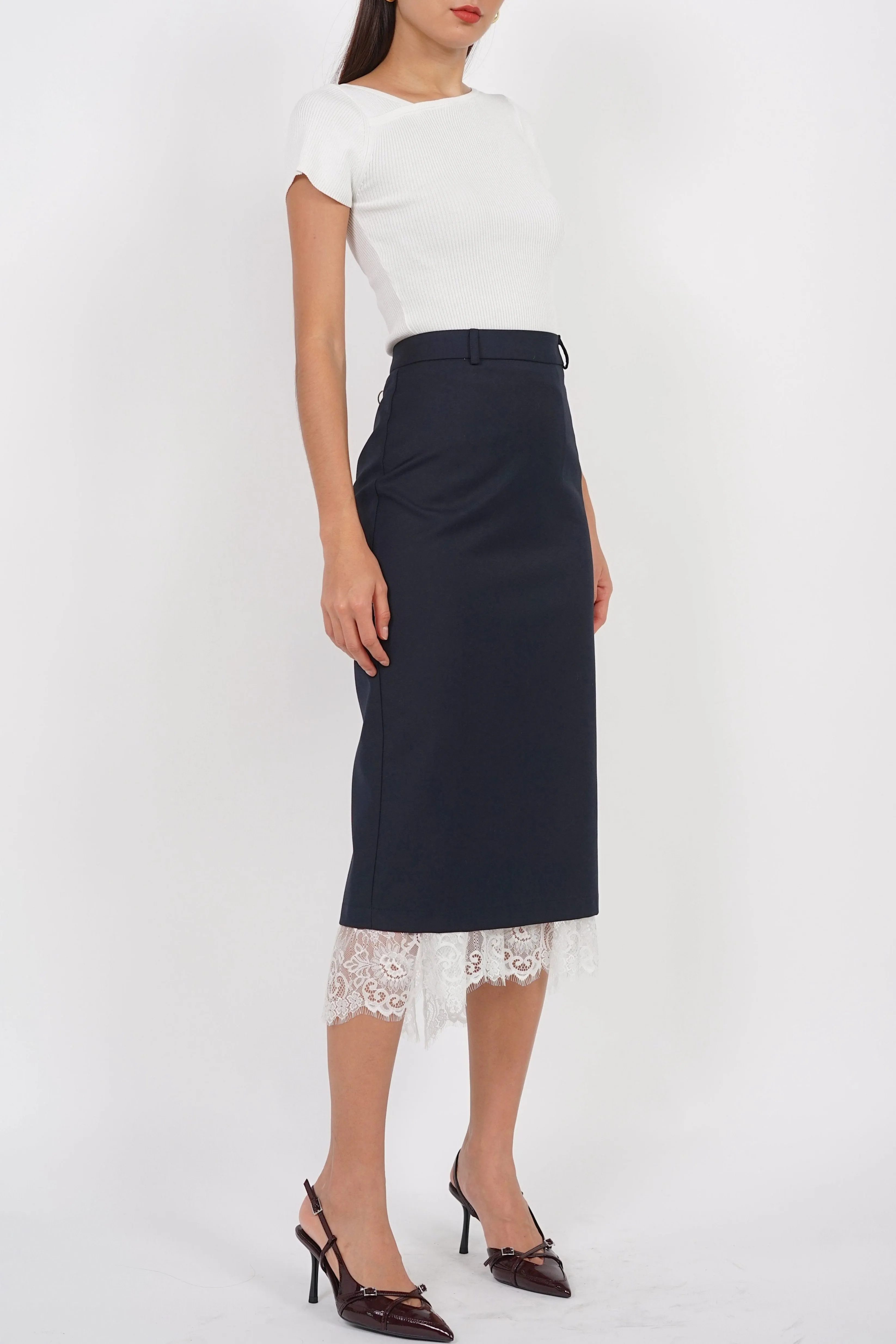 Dreamy Lace Skirt in Navy