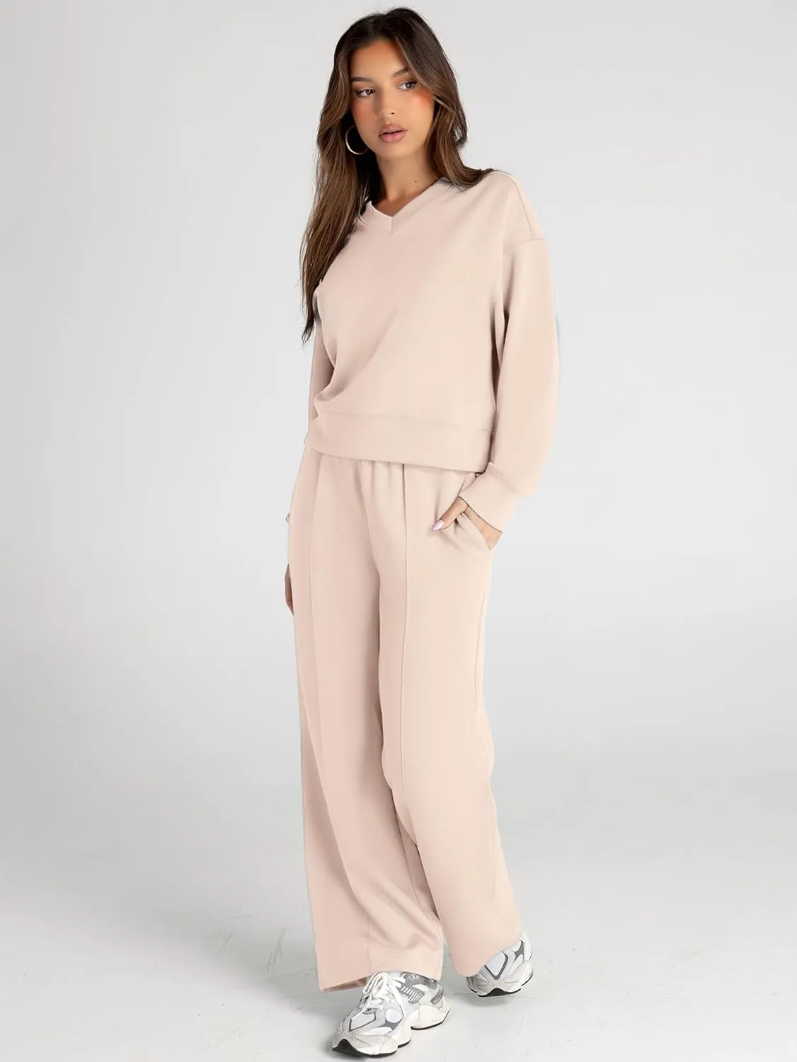 Glamaker Women's 2 Piece Sweatsuits Sets Long Sleeve Pullover Tops Wide Leg Pants Casual Lounge Sweat Sets Fall Outfits