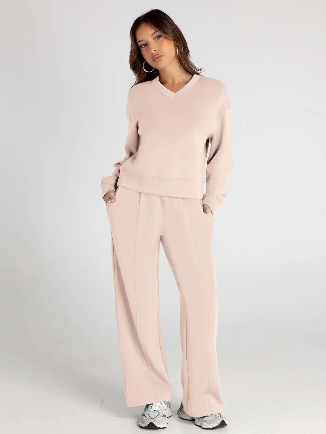 Glamaker Women's 2 Piece Sweatsuits Sets Long Sleeve Pullover Tops Wide Leg Pants Casual Lounge Sweat Sets Fall Outfits
