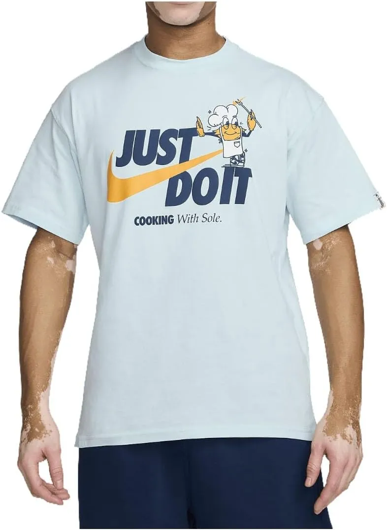 Nike Sportswear Men's Max90 T-Shirt (Glacier Blue, FV3749-474) Size Large