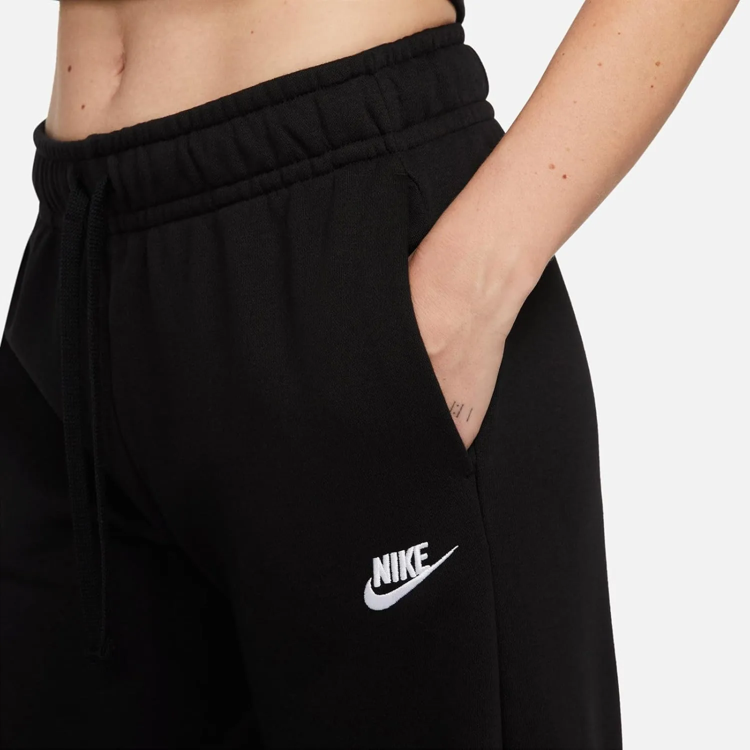 Nike Women's Sportswear Club Fleece Mid-Rise Wide-Leg Sweatpants