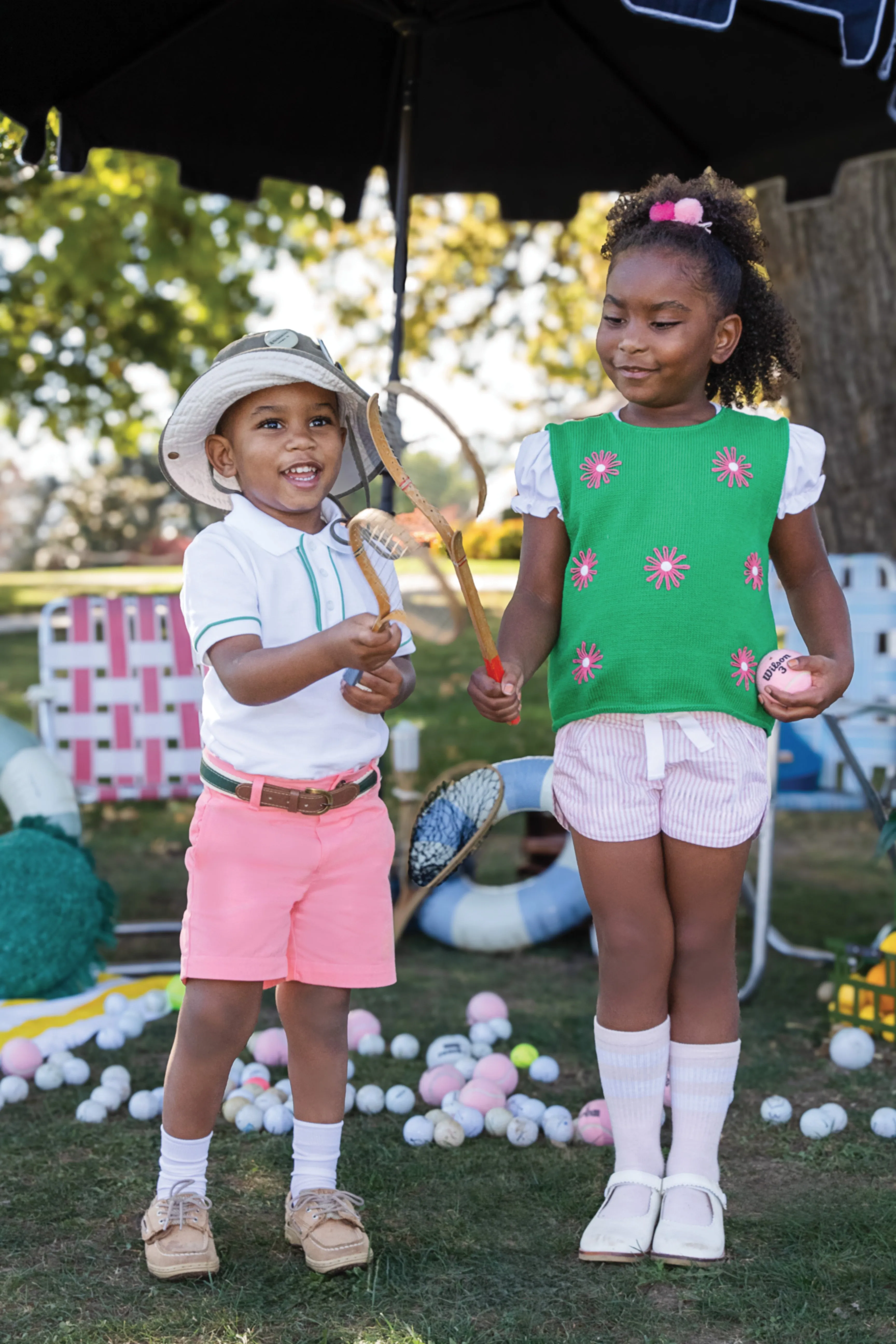 Sleeveless Applique Pullover -- Green w/ Pink Daisies