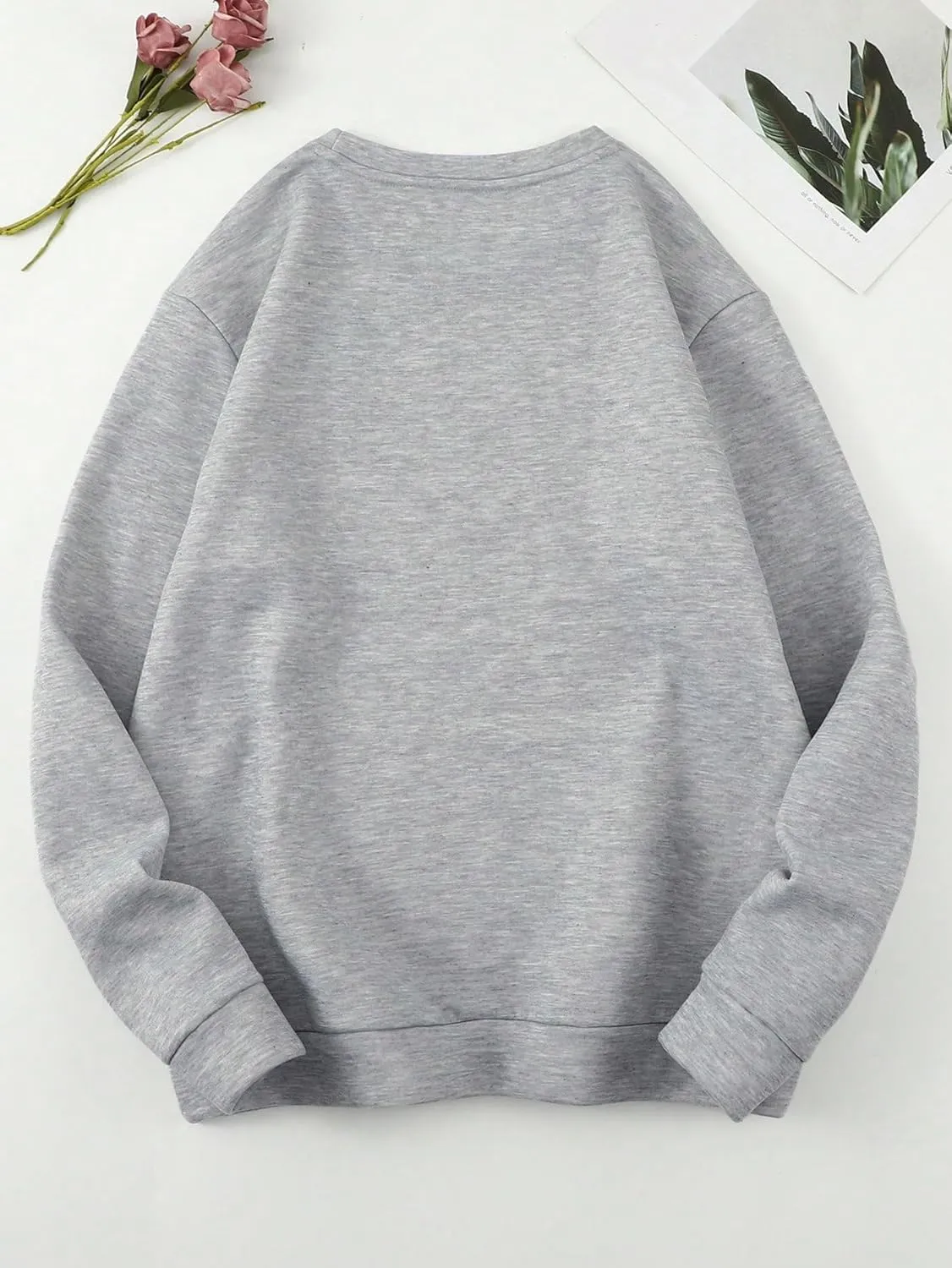 SOLY HUX Women's Cartoon Graphic Sweatshirt Cat Print Round Neck Long Sleeve Pullover Top