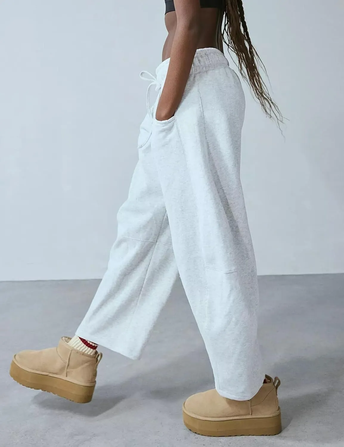 Womens Barrel Leg Sweatpant Mid Rise Elastic Waist Drawstring Casual Baggy Wide Leg Pants with Pockets